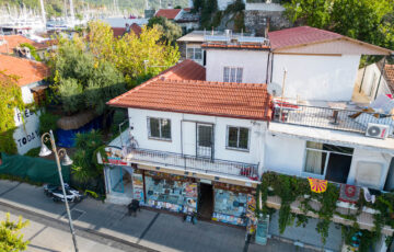 MARMARİS’İN EN GÖZDE LOKASYONUNDA SATILIK DÜKKAN, HAMAM VE DAİRE