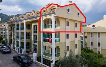 MARMARİS’TE DENİZE 400 METRE HAVUZLU 3+1 DUBLEKS DAİRE