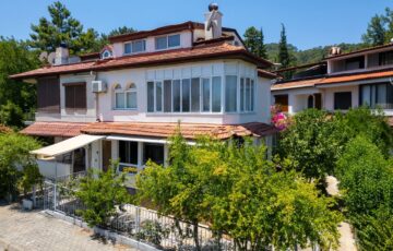 MARMARİS ARMUTALAN MAH, YENİLENMİŞ 3+1 KÖŞE İKİZ MÜSTAKİL VİLLA