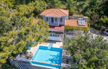 Marmaris Söğütte Full Deniz Manzaralı Havuzlu Taş Villa