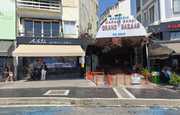 TT EMLAKTAN MERKEZDE DENİZE 100 MT. 2+1 SATILIK