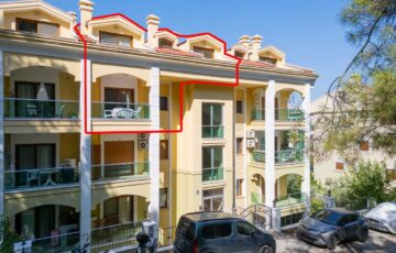 Marmaris Siteler’de Denize 400 Metre Havuzlu 4+1 Lüks Dubleks Daire