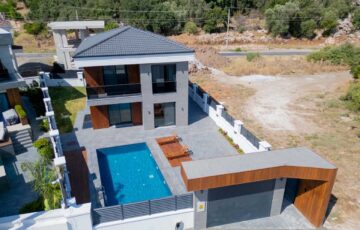 MARMARİS BAĞLAİÇİ’NDE SIFIR, HAVUZLU 5+1 LÜKS MÜSTAKİL VİLLA